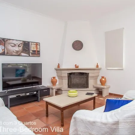 فيلة Akivillas Garden لاغوس